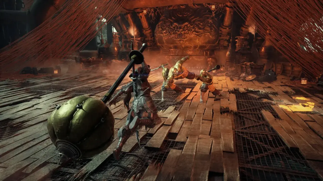 Soul fights three enemies in a dim courtyard in Phantom Blade Zero
